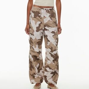 TNA Aritzia Squad Parachute Pant